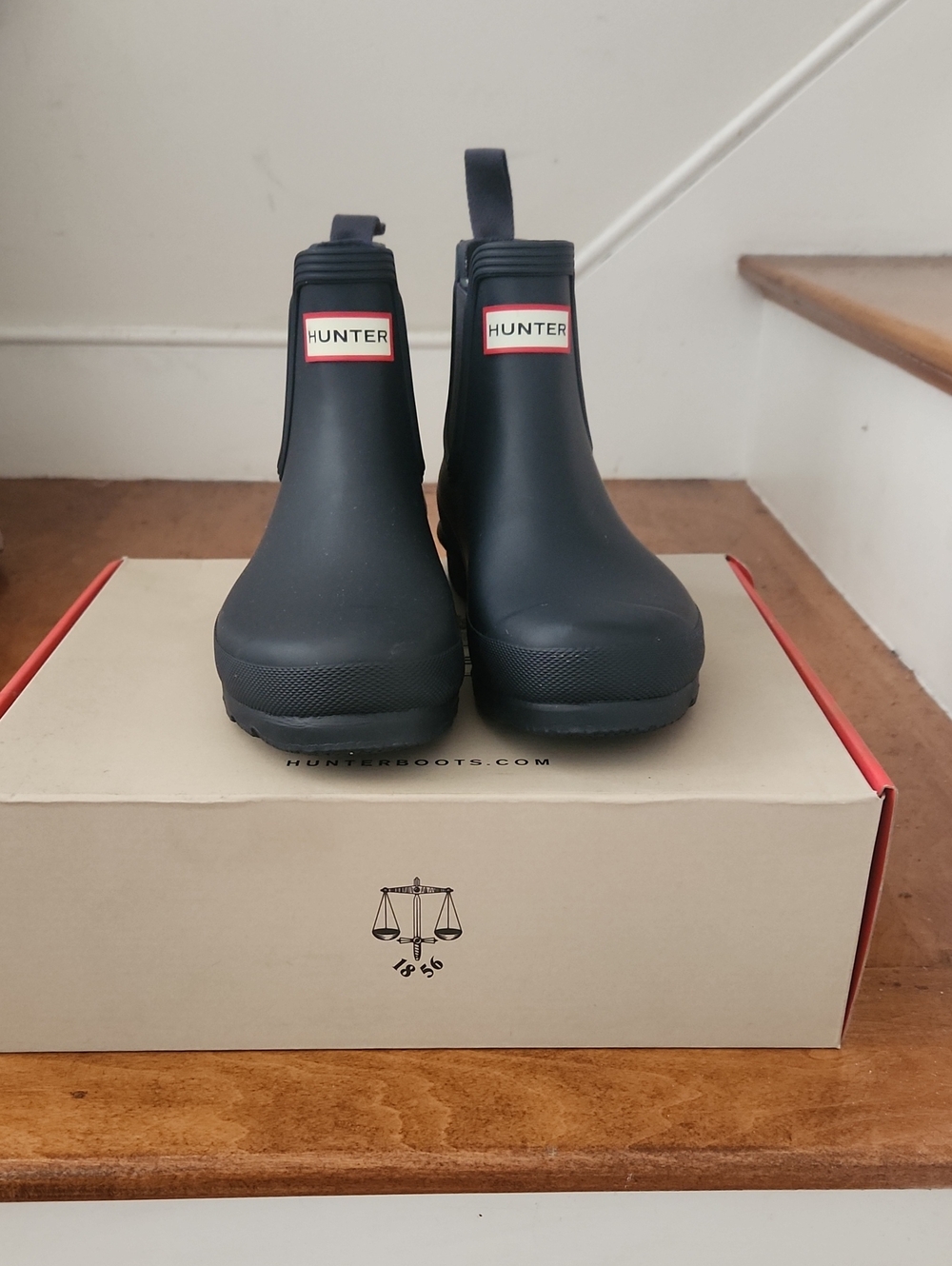 Hunter Women Navy Chelsea Rain Boots